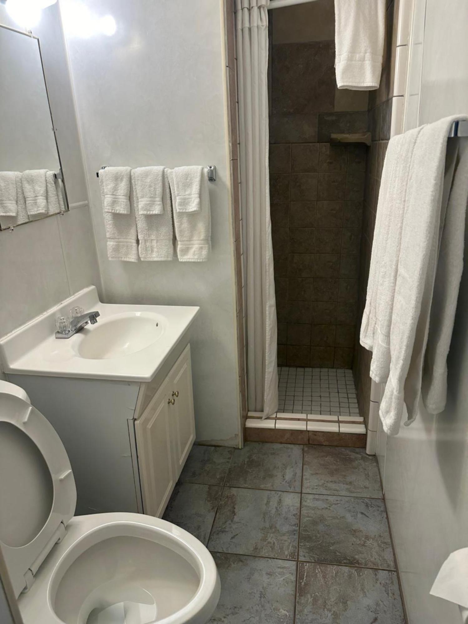 إلي Grand Central Motel المظهر الخارجي الصورة